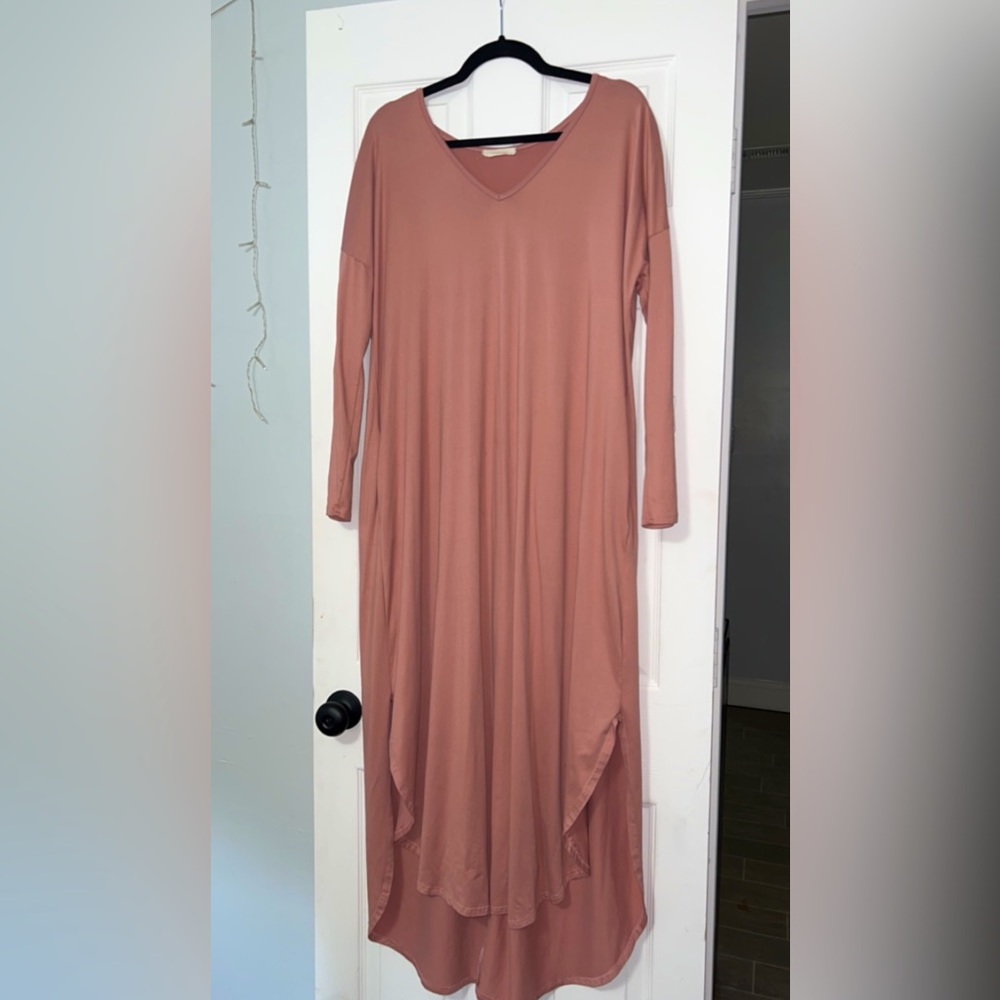 Entro Long Sleeve Maxi Dress, Size Large; worn twice. Great condition.